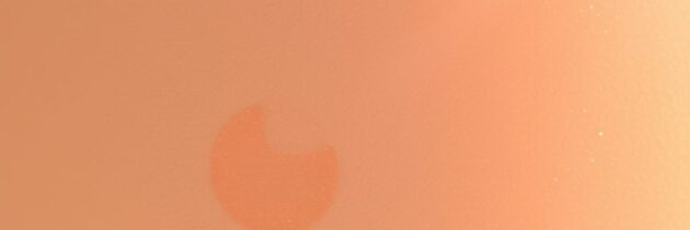 Przebarwienia posłoneczne: skuteczne metody usuwania i kluczowa rola ochrony SPF w profilaktyce